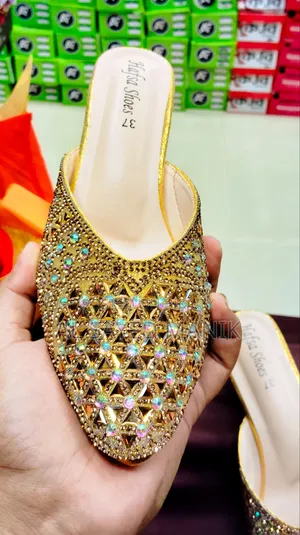 হাই হিল হাফ সু