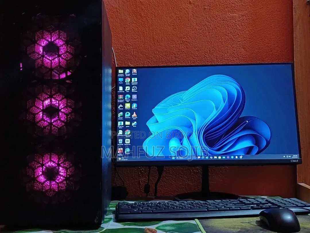Desktop Computer Gigabyte 8GB AMD Ryzen 5 SSD 256GB