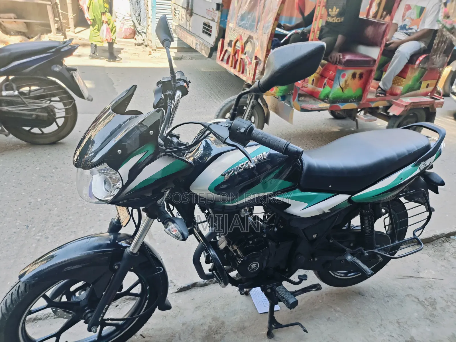 New Bajaj Discover 100 2022 Black