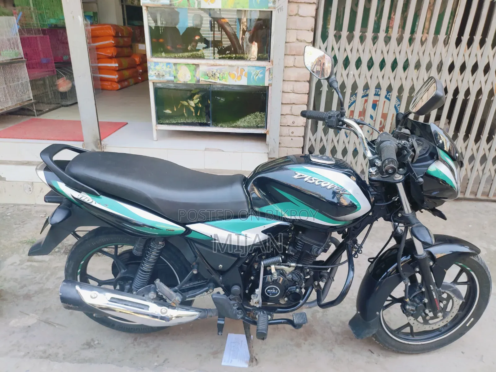 New Bajaj Discover 100 2022 Black