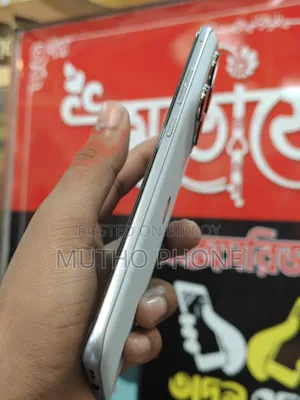 মোটোরোলা এজ ৭০ ফিউশন ১২৮ জিবি সাদা