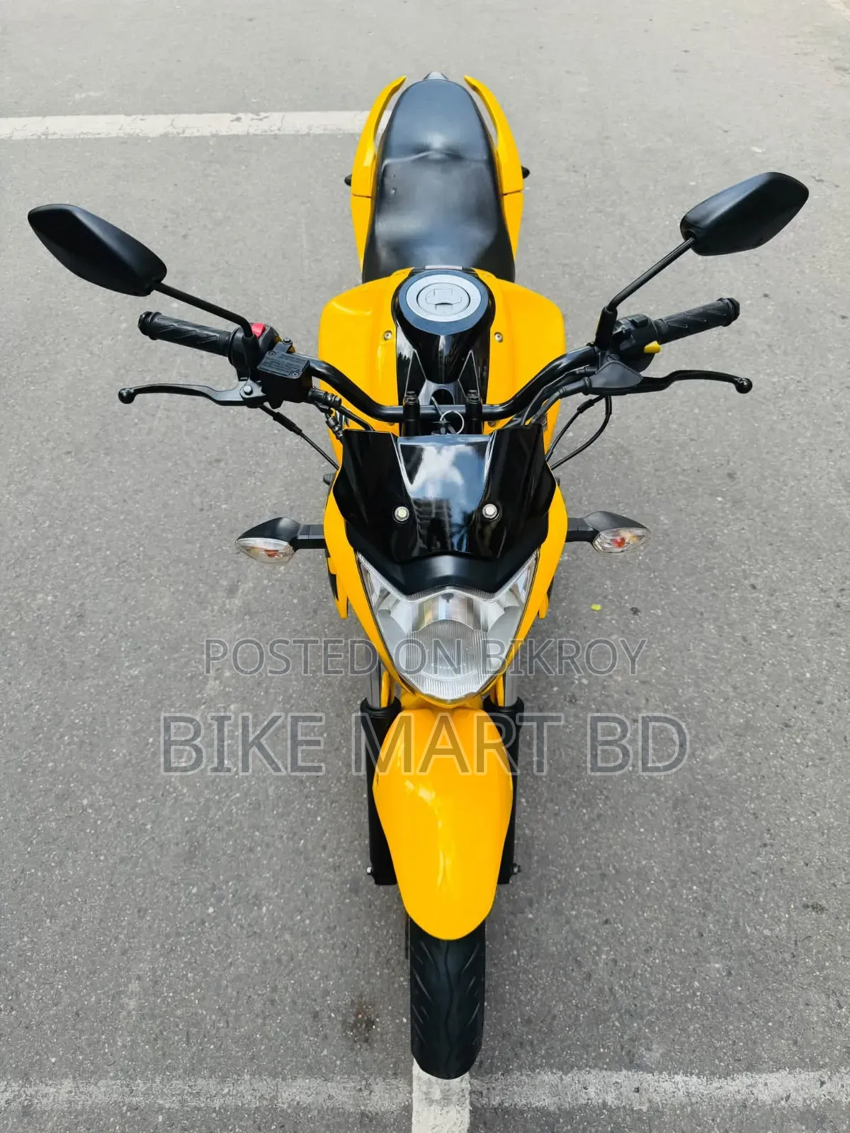 সুজুকি জিক্সার ২০২৩ হলুদ
