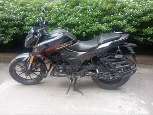 Honda Hornet 2.0 2025 Black
