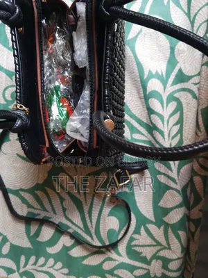 বিক্রির জন্য নতুন হ্যান্ডব্যাগ