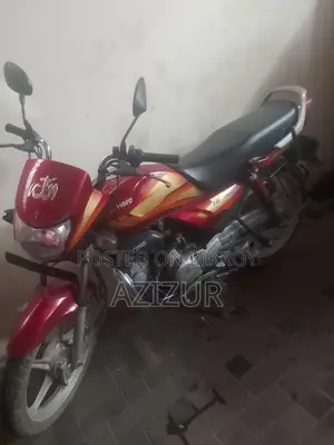 হিরো এইচএফ ডিলাক্স ২০২৫ লাল