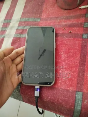অ্যাপল আইফোন ১৫ প্রো ম্যাক্স ২৫৬ জিবি হোয়াইট