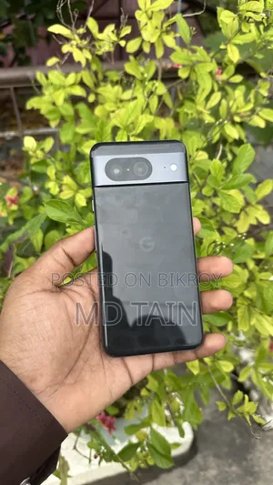 মোবাইল ফোন ৮ জিবি কালো