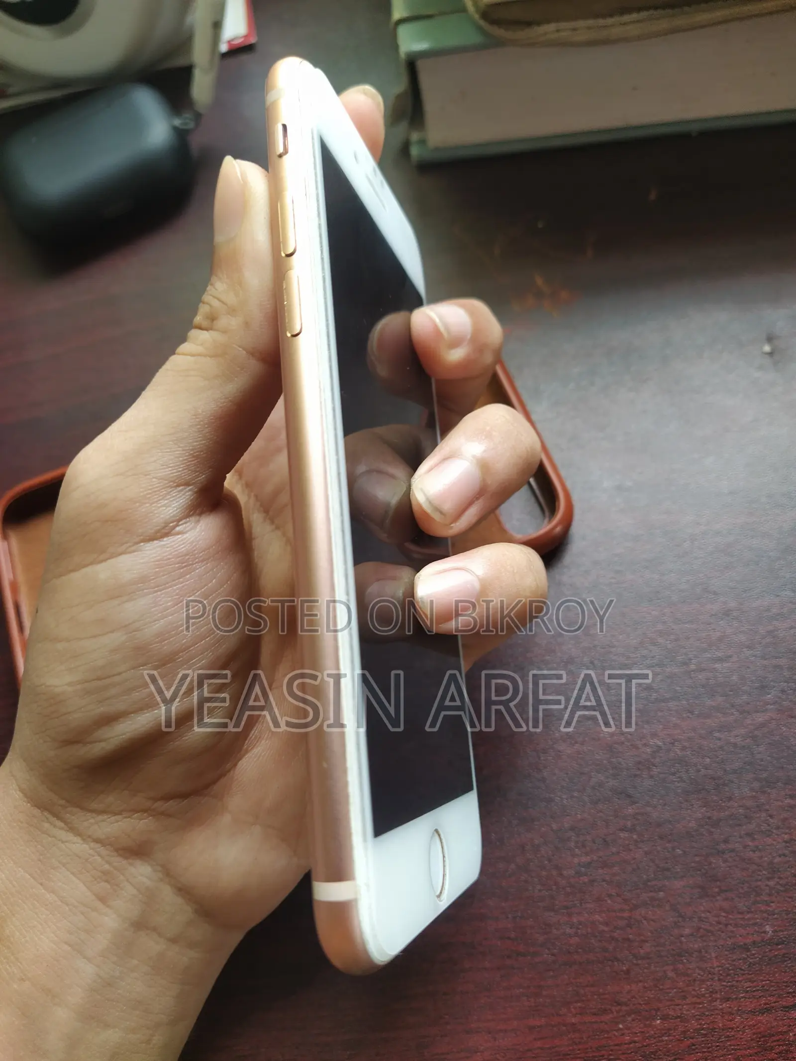 Apple iPhone 8 64 GB Gold