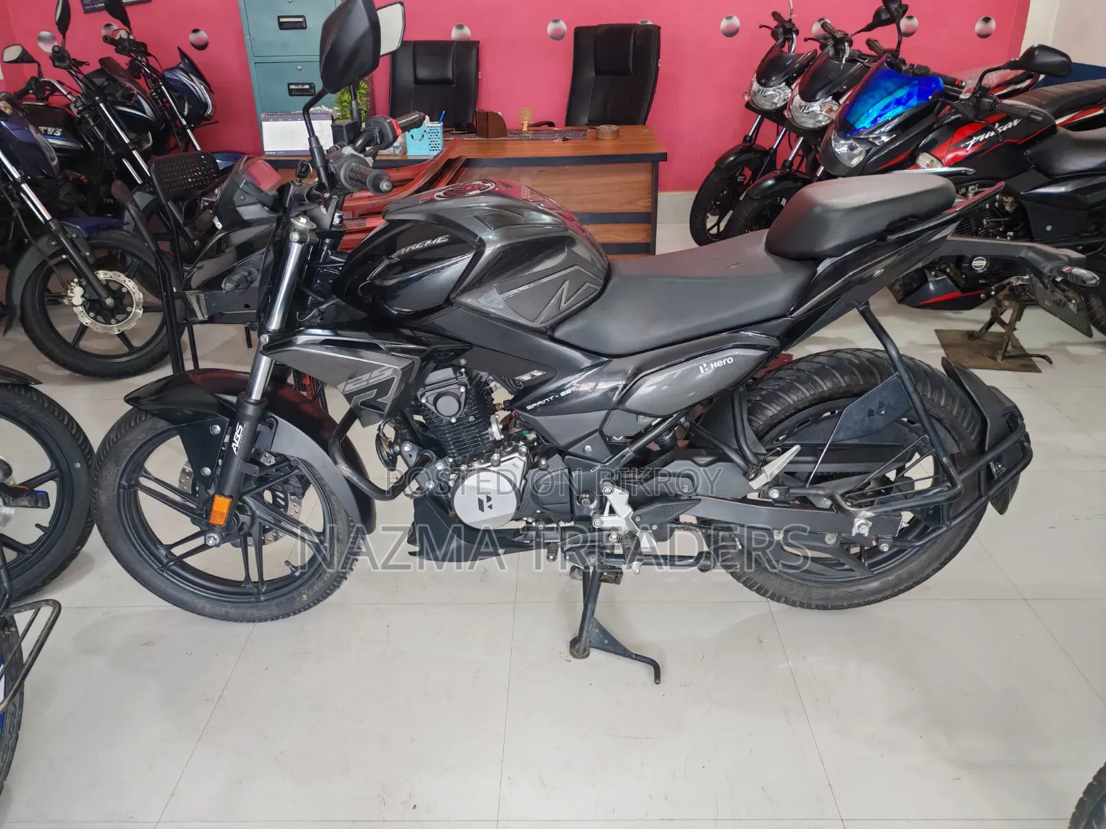 Hero Xtreme 125R 2026 Black