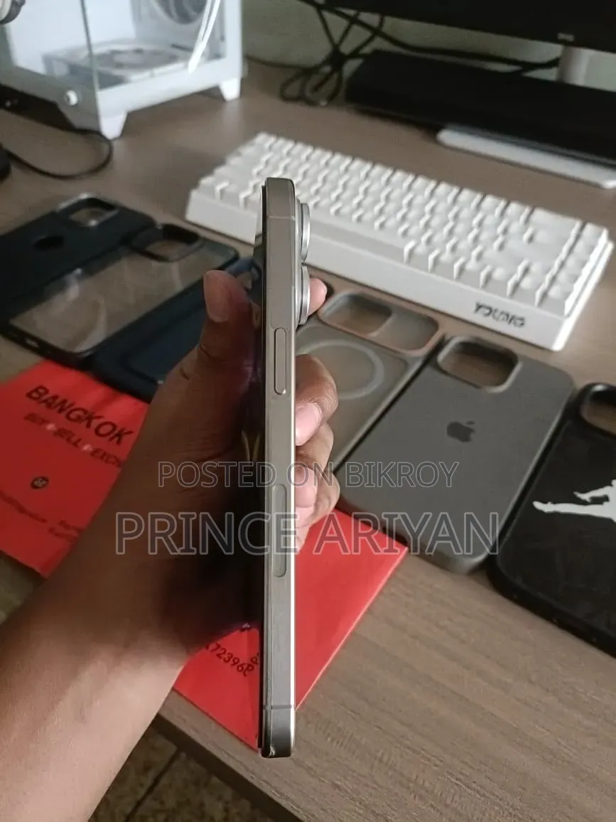 অ্যাপল আইফোন ১৫ প্রো ম্যাক্স ২৫৬ জিবি সিলভার