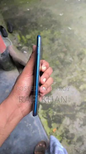 Infinix Hot 10 Play 64 GB Blue