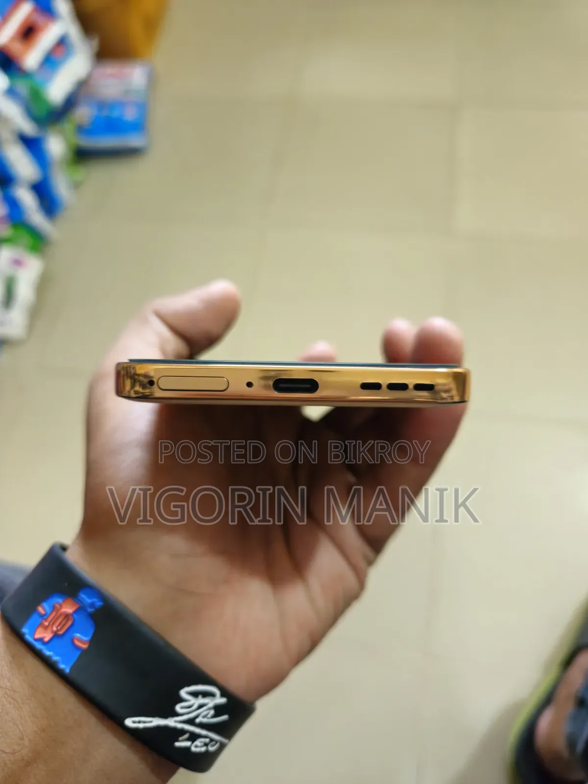 মোটোরোলা এজ ৫০ নিও ২৫৬ জিবি গোল্ড