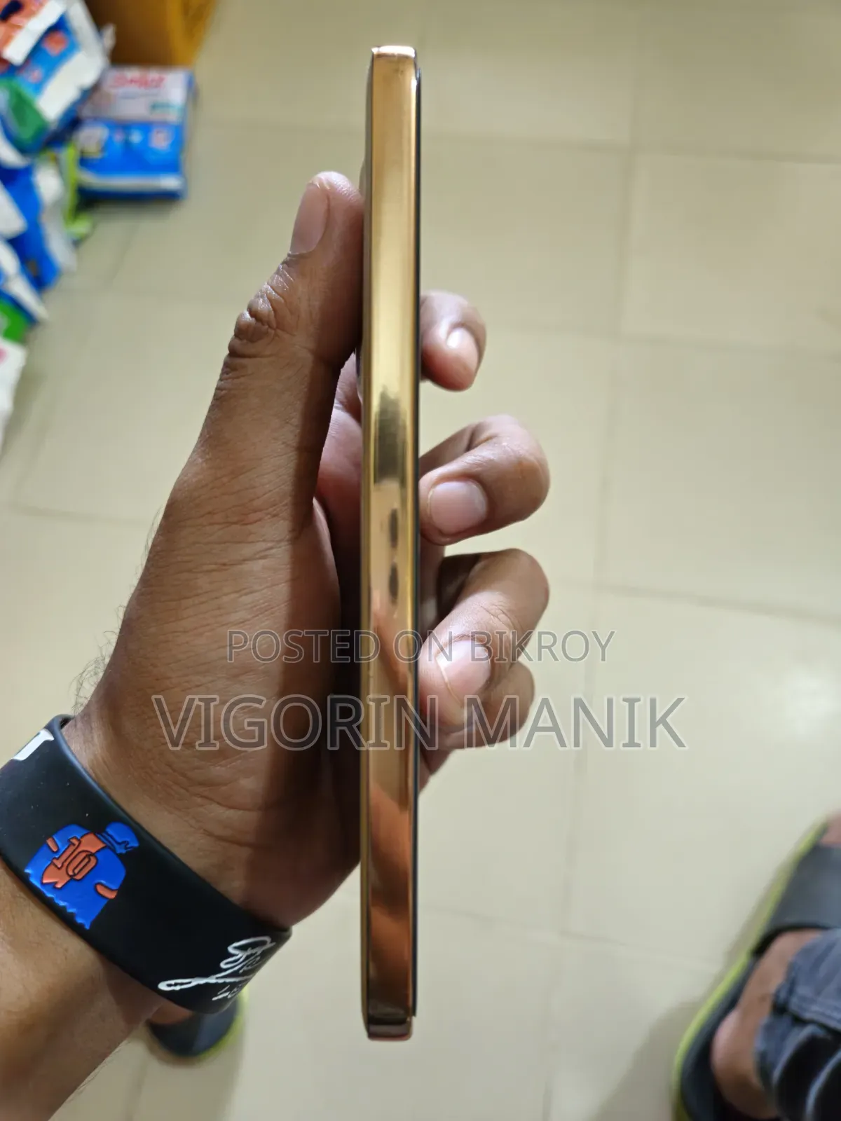 মোটোরোলা এজ ৫০ নিও ২৫৬ জিবি গোল্ড