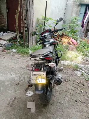Bajaj Pulsar 150 2022 Red