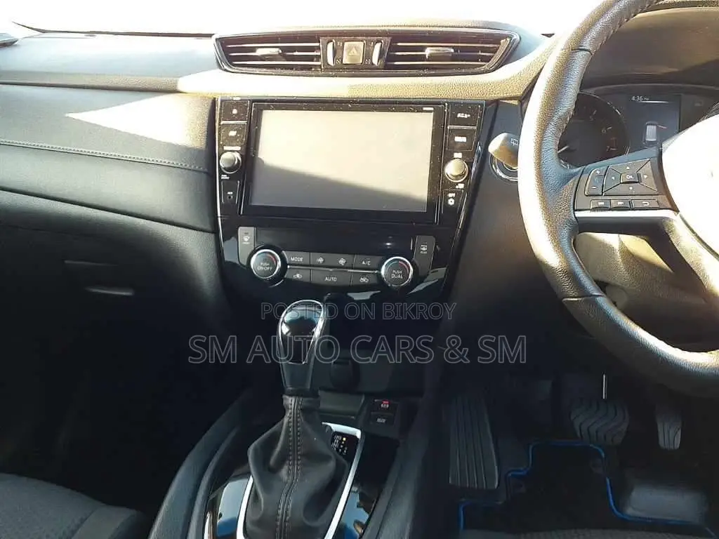 নিসান এক্স-ট্রেইল ২০২১ পার্ল