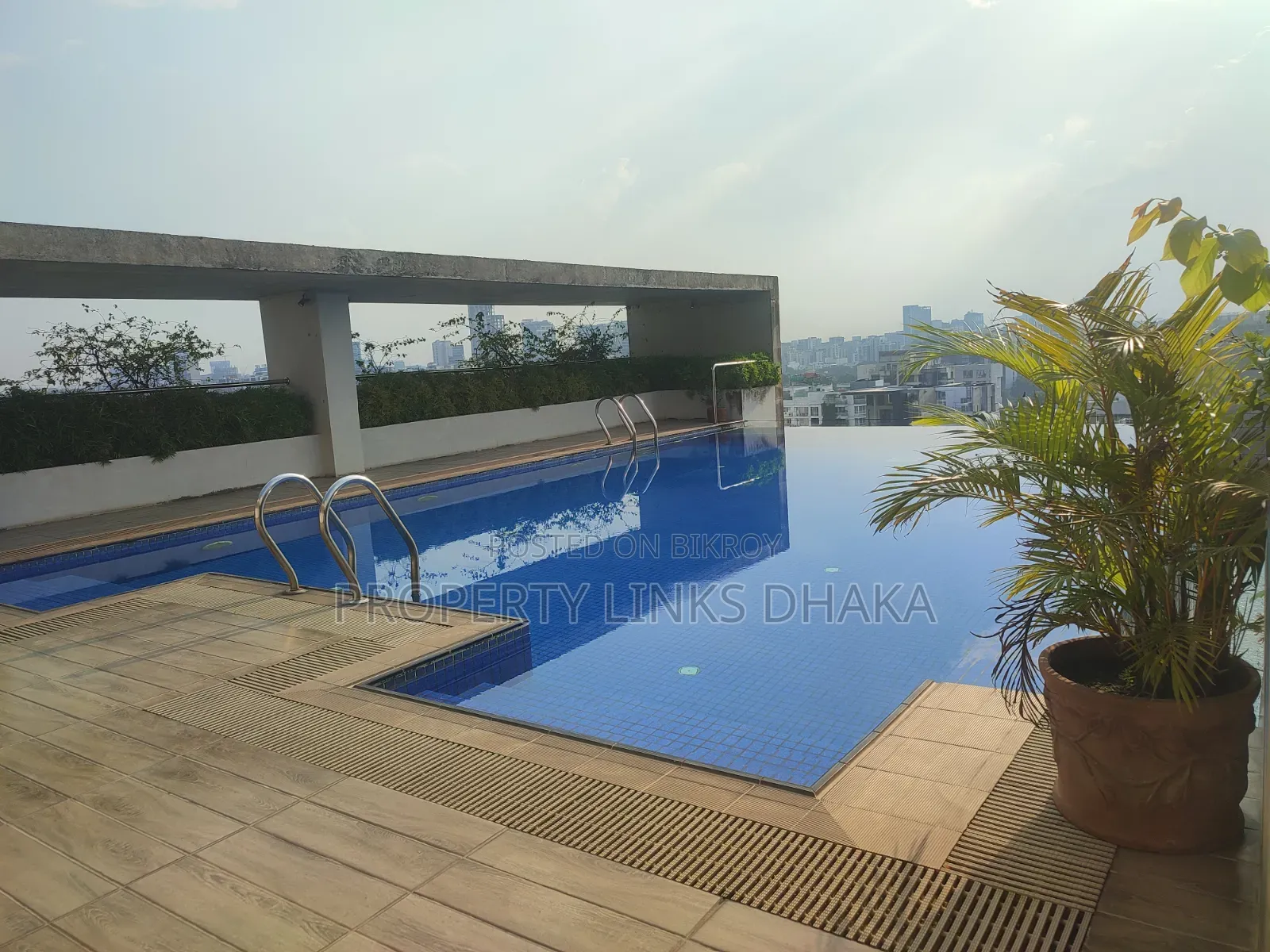 Furnished 4-Bedroom Apartment in Baridhara for rent