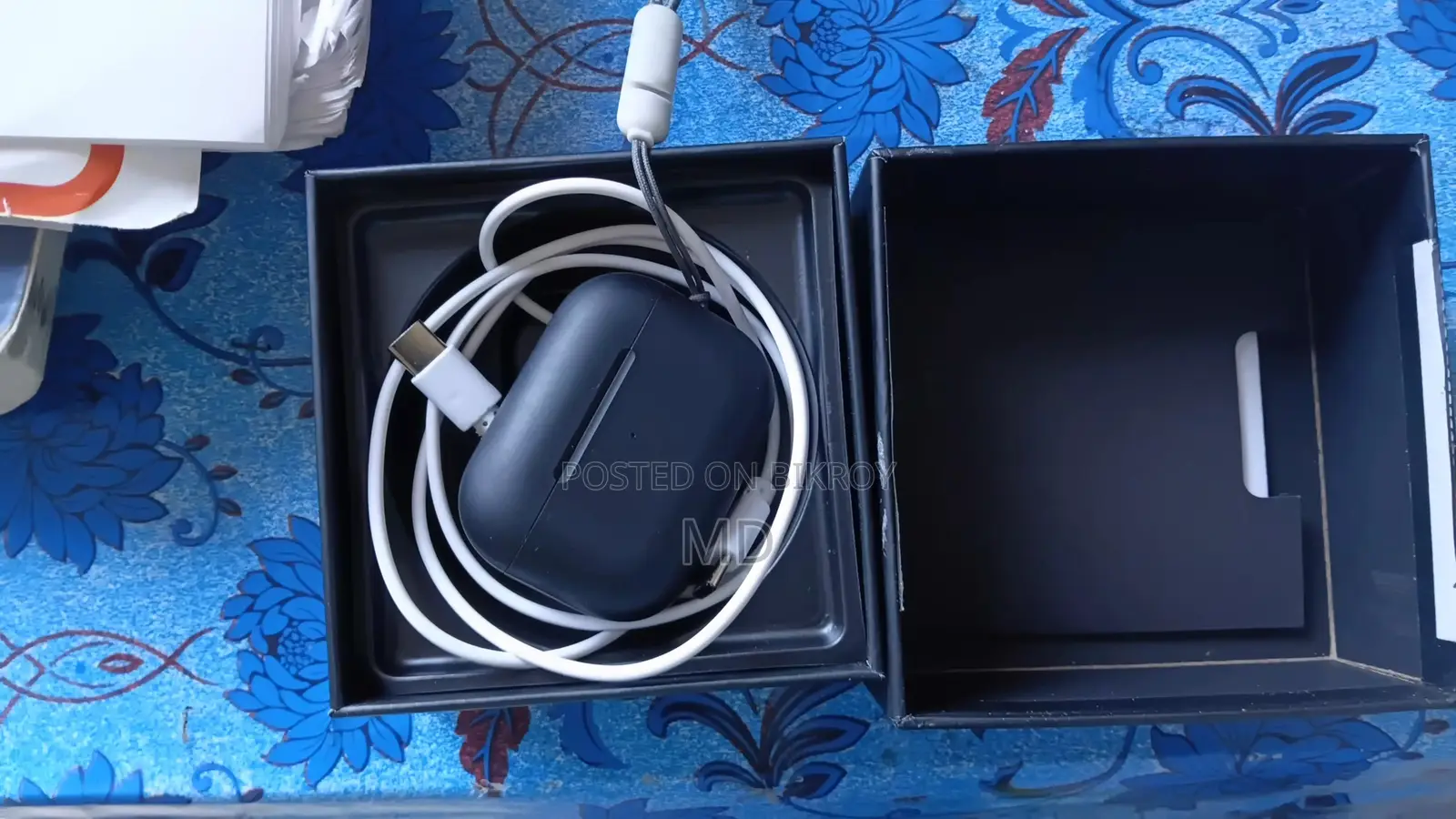 খুব ভালো একটা Airpods