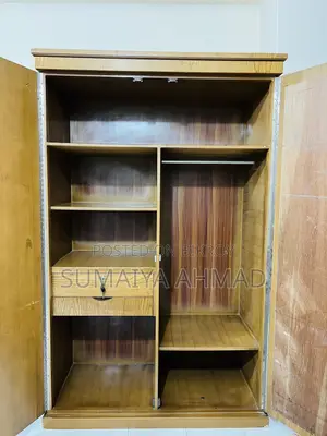আলমিরা কাপবোর্ড