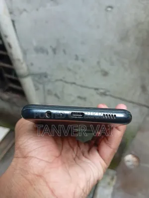 স্যামসাং গ্যালাক্সি এ১২ ৬৪ জিবি কালো