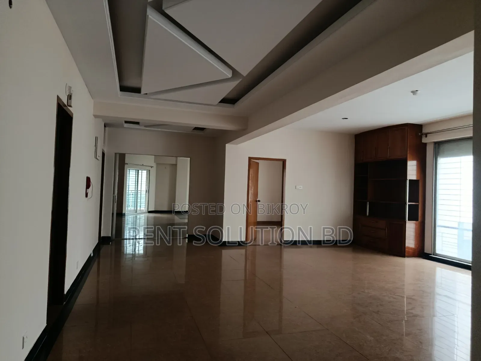 ৩৫০০ বর্গফুটের বাসস্থান ও অফিস স্পেস