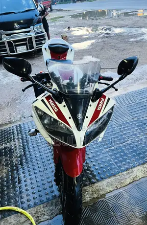 Yamaha R15 V3 2014 White