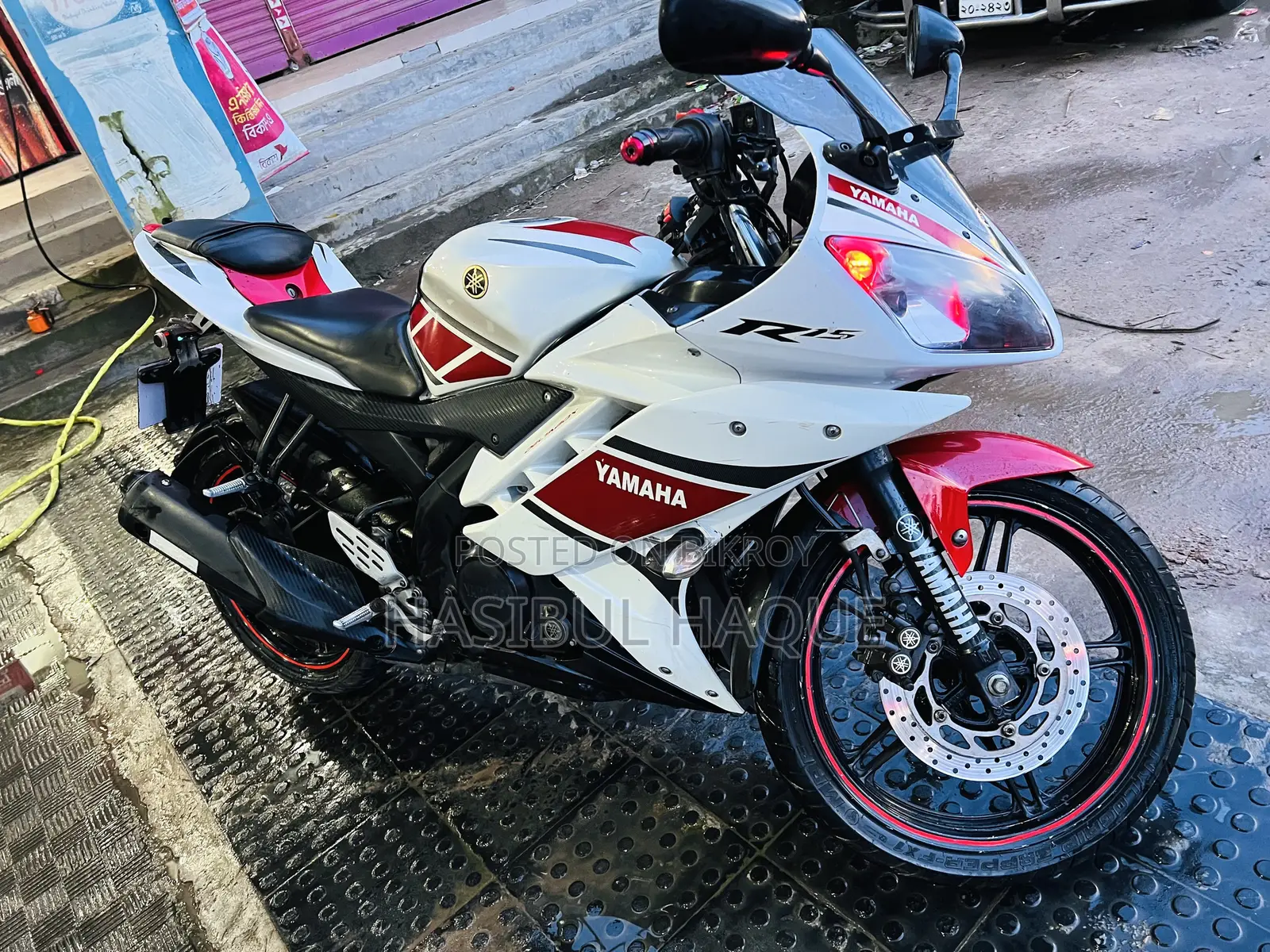 Yamaha R15 V3 2014 White