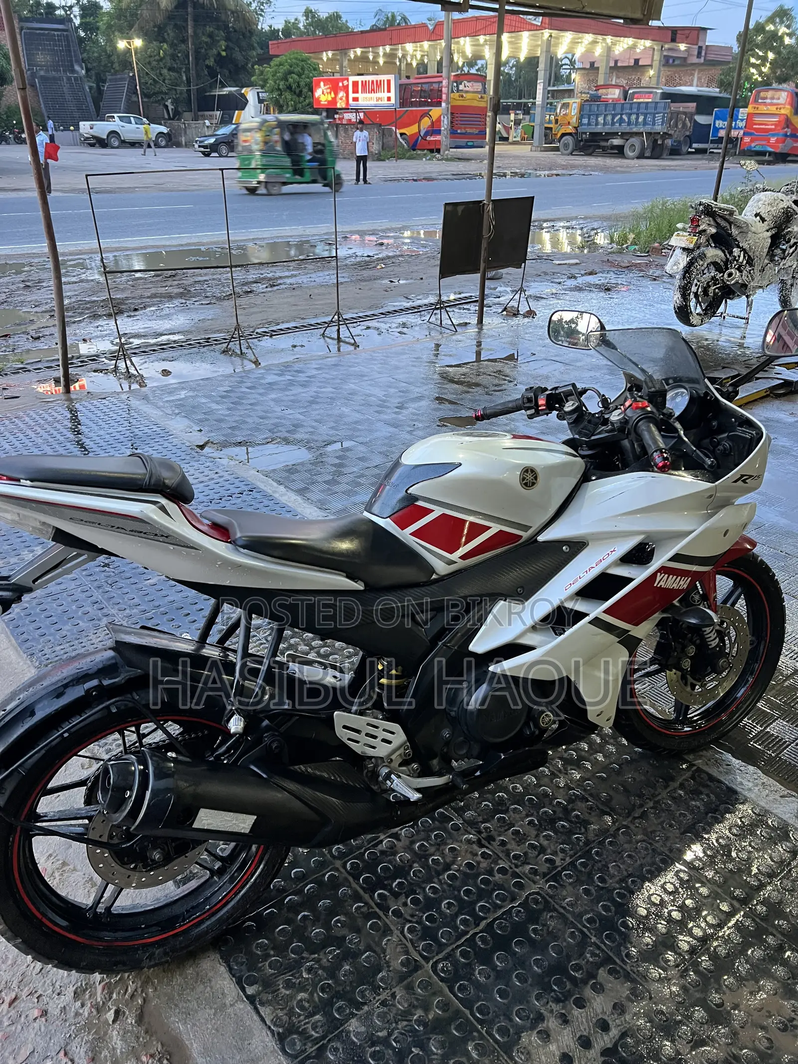 Yamaha R15 V3 2014 White