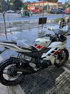 Yamaha R15 V3 2014 White