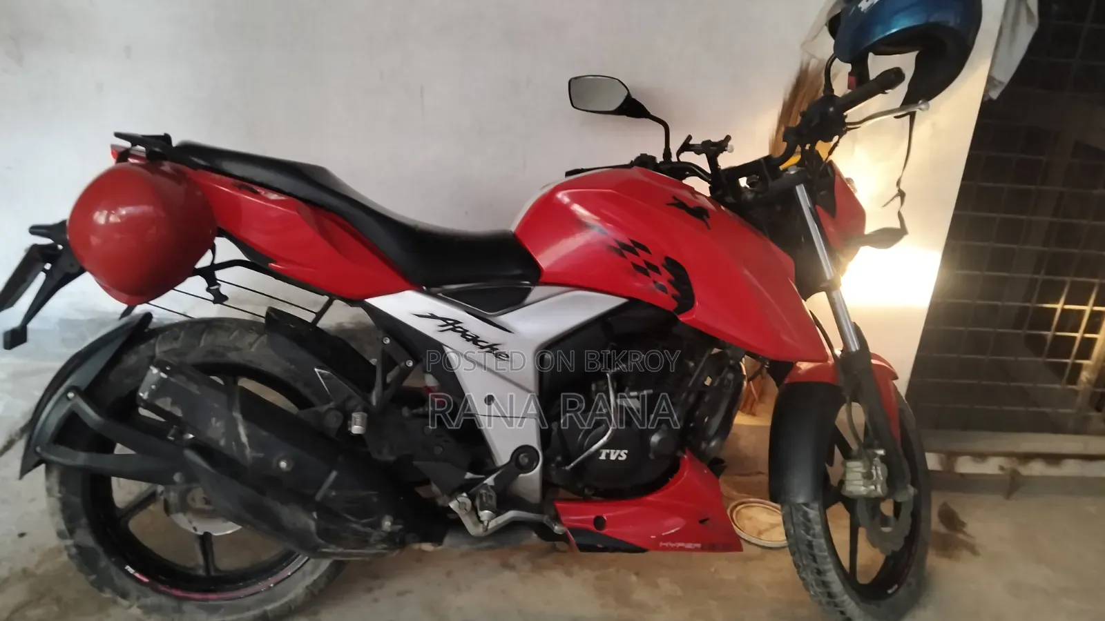 TVS Apache 160 4V 2019 Red