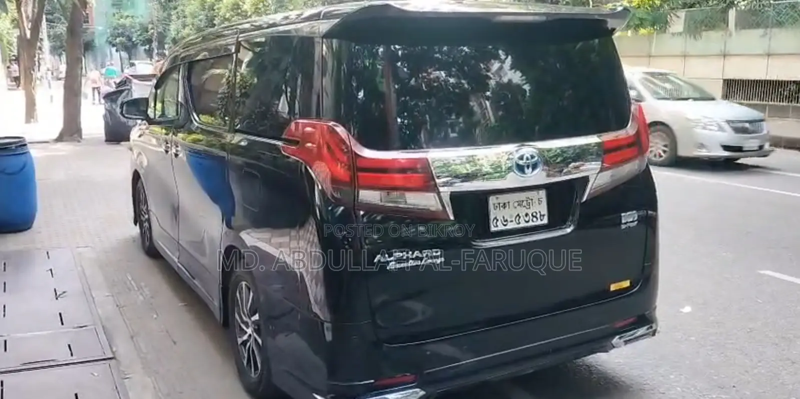 Toyota Alphard 2.5 Hybrid AWD 2017 Black