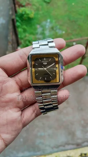 ভিন্টেজ Seiko5 অটোমেটিক টিভি শেপ ওয়াচ