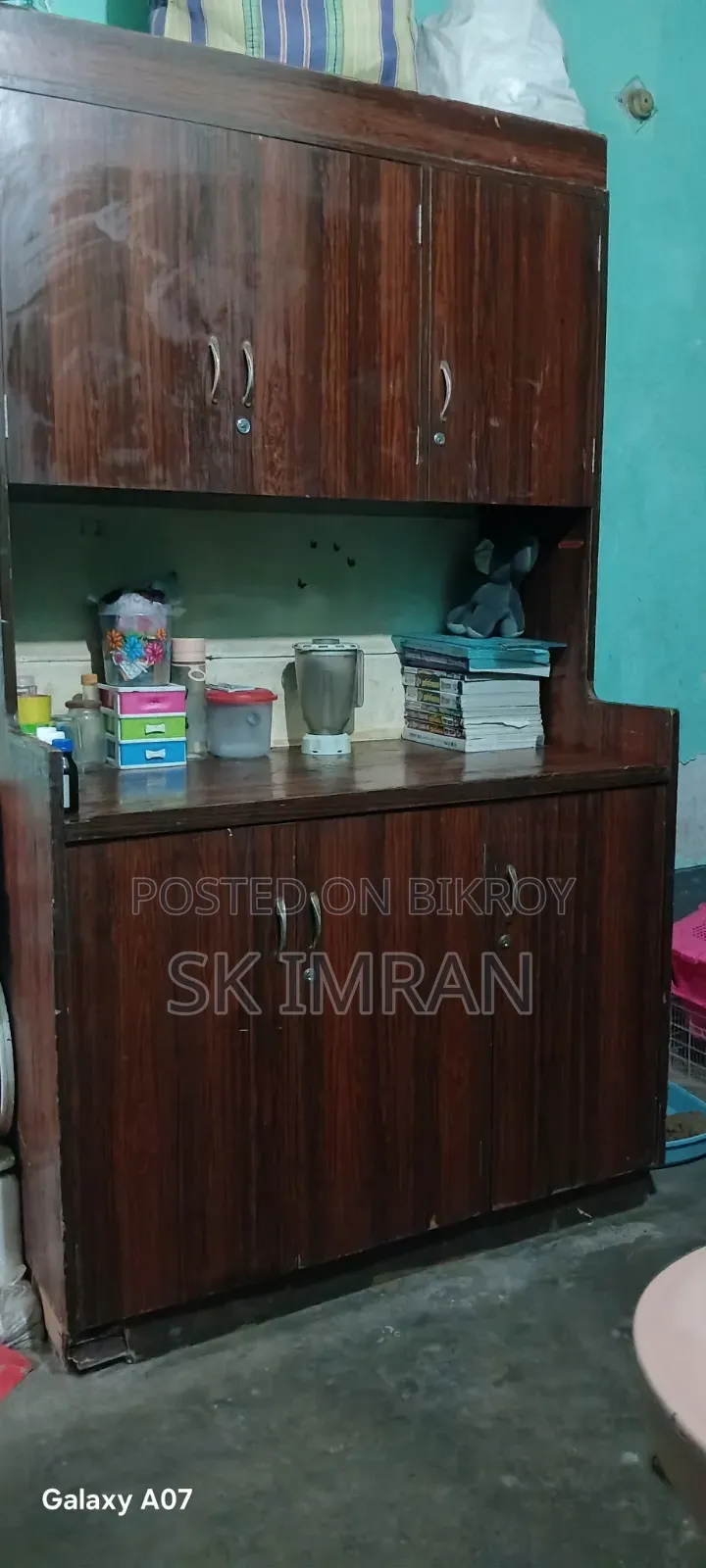 বড় আলমিরা বিক্রি করা হবে