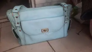 মহিলাদের আসল গরুর চামড়ার ব্যাগ