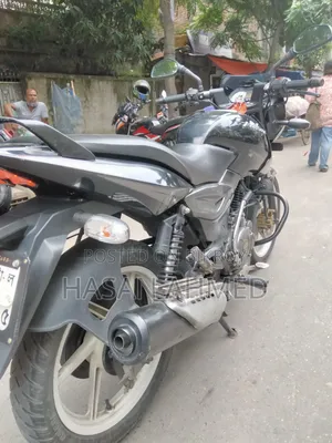 বাজাজ পালসার ১৫০ ২০১৮ ব্ল্যাক