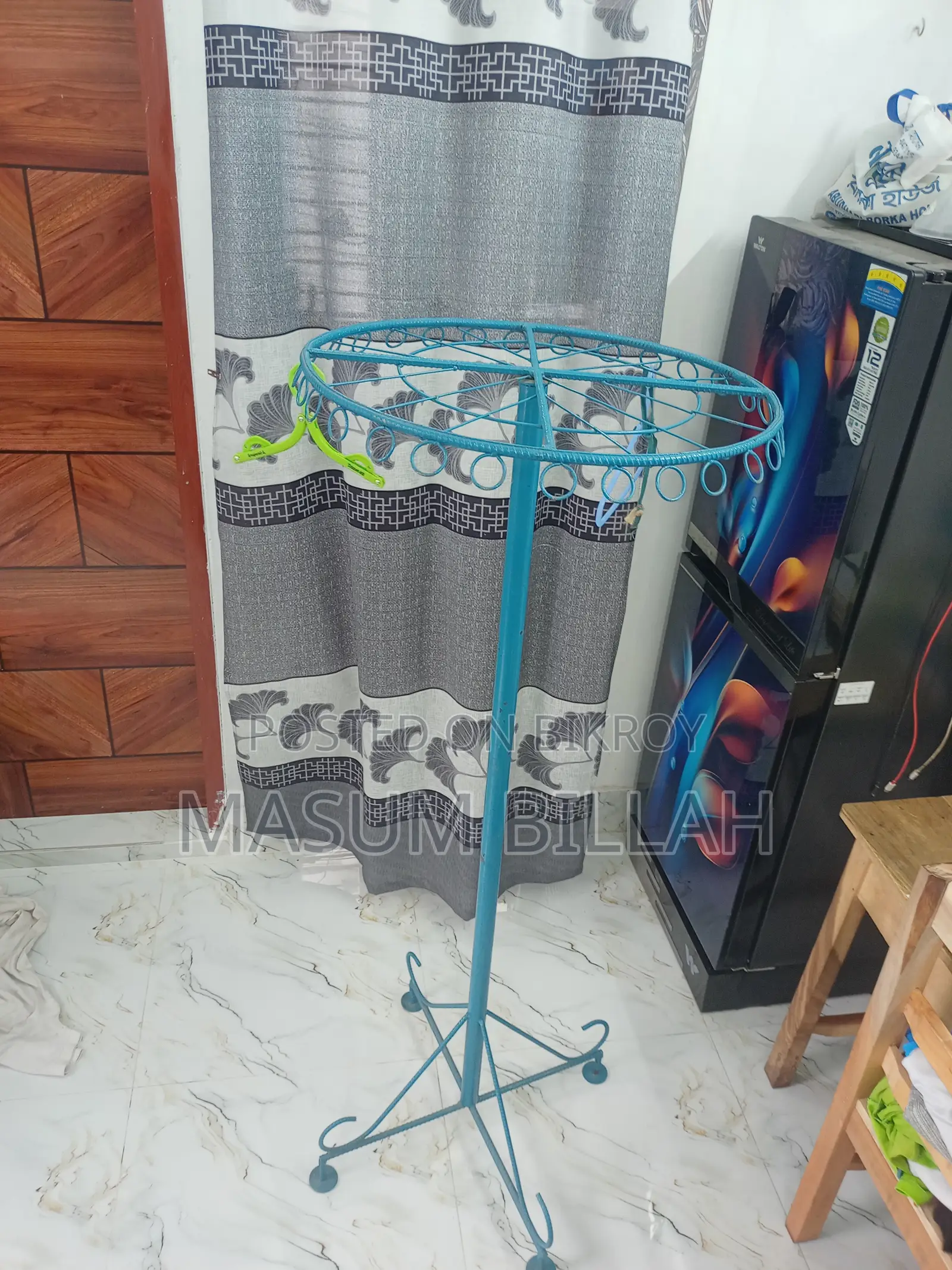 কাপড় শুকানোর স্ট্যান্ড