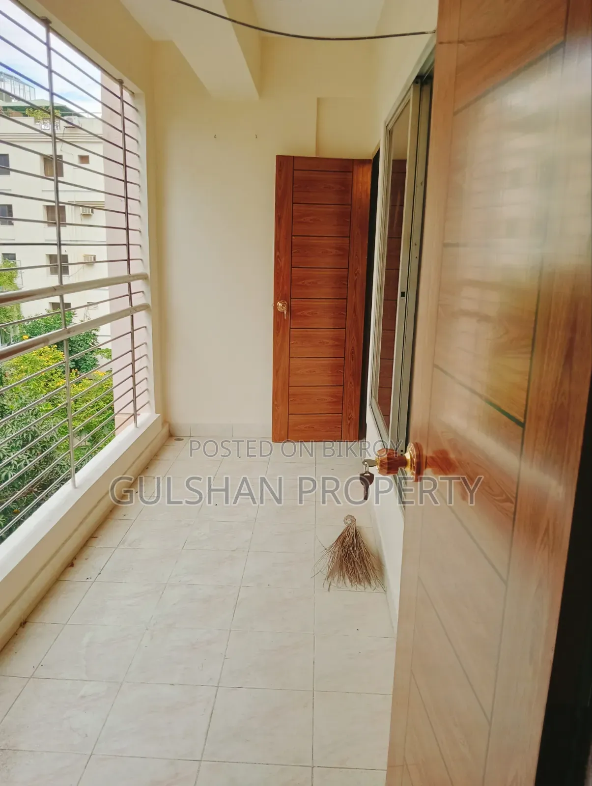 গুলশান সাউথে ৪ বেডরুমের অ্যাপার্টমেন্ট ভাড়ার জন্য