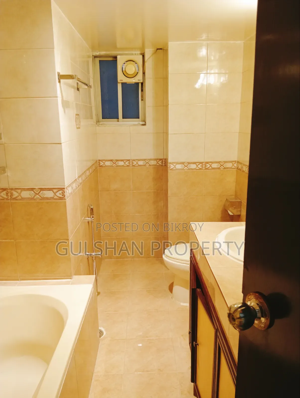 গুলশান সাউথে ৪ বেডরুমের অ্যাপার্টমেন্ট ভাড়ার জন্য