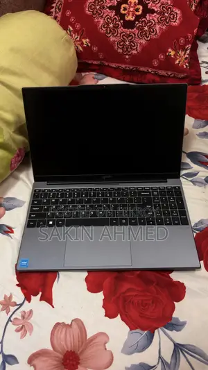 Laptop 16GB Intel SSD 512GB