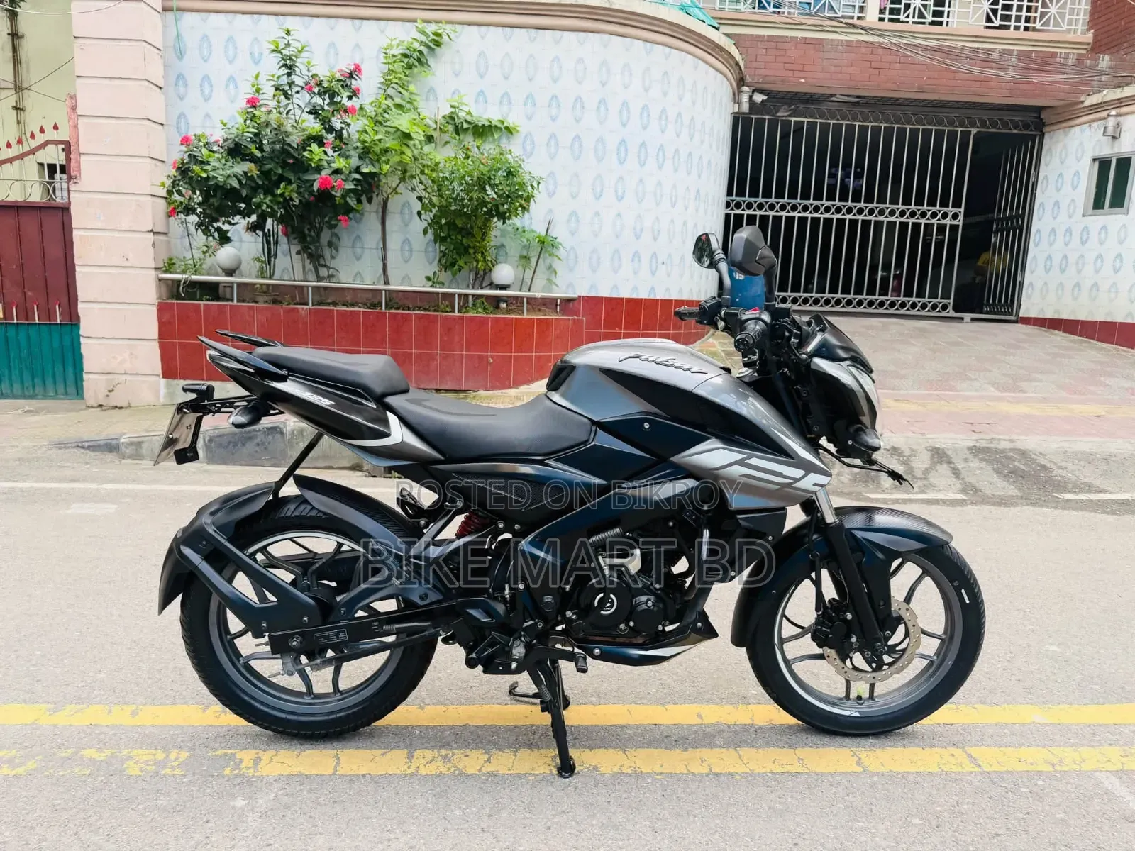 Bajaj Pulsar NS125 2024 Gray