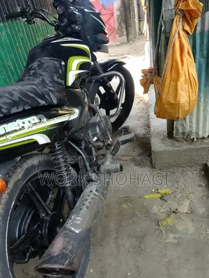 টিভিএস মেট্রো ২০১৯ কালো