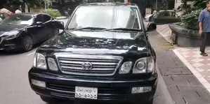 টয়োটা ল্যান্ড ক্রুজার সিগনাস ৪.৭ ২০০৫ কালো