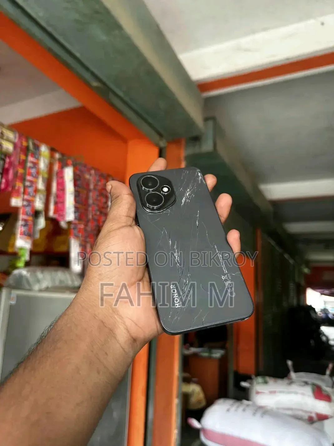 অনার ৪০০ ২৫৬ জিবি ব্ল্যাক