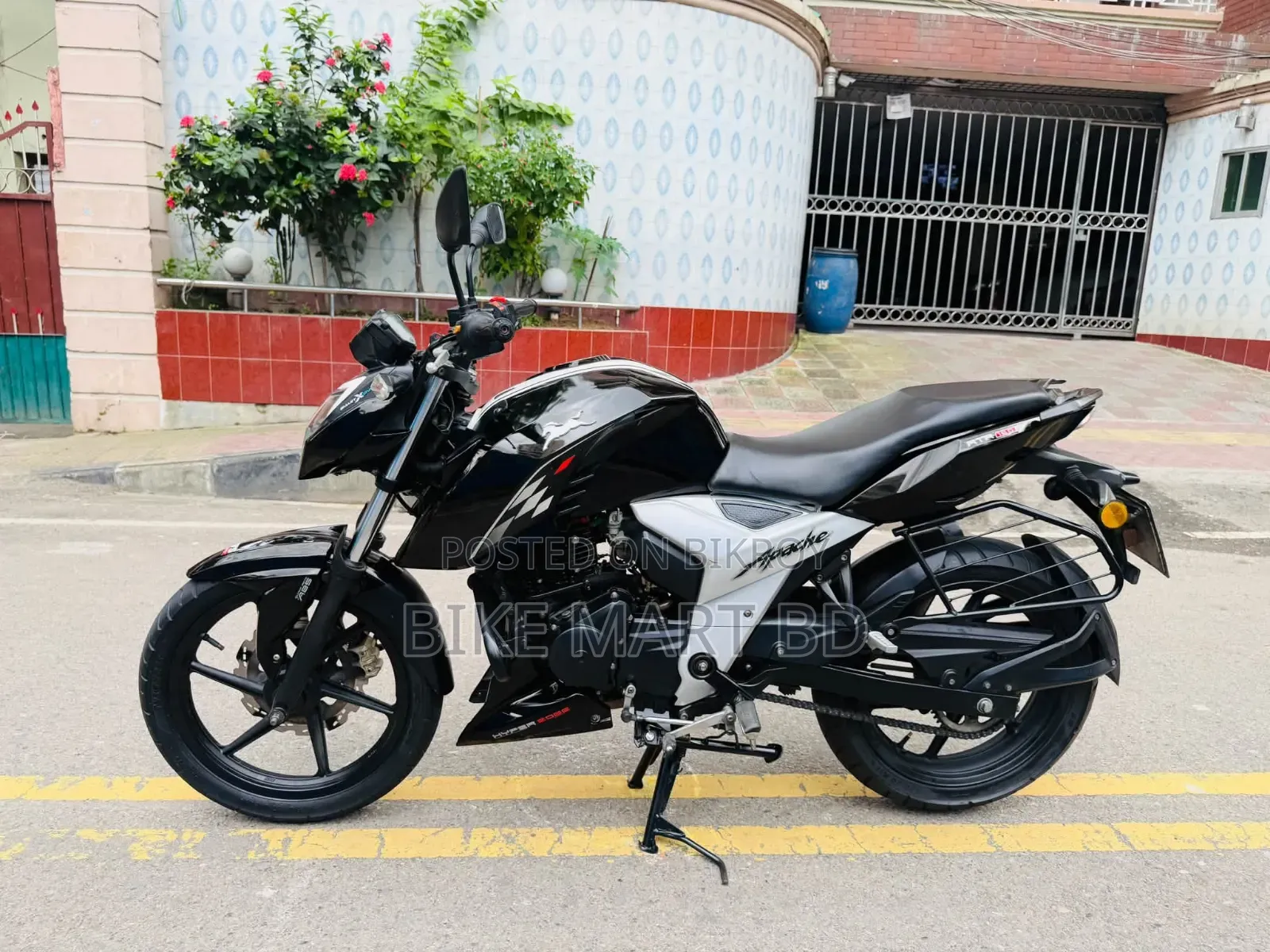 TVS Apache RTR 160 4V 2021 Black