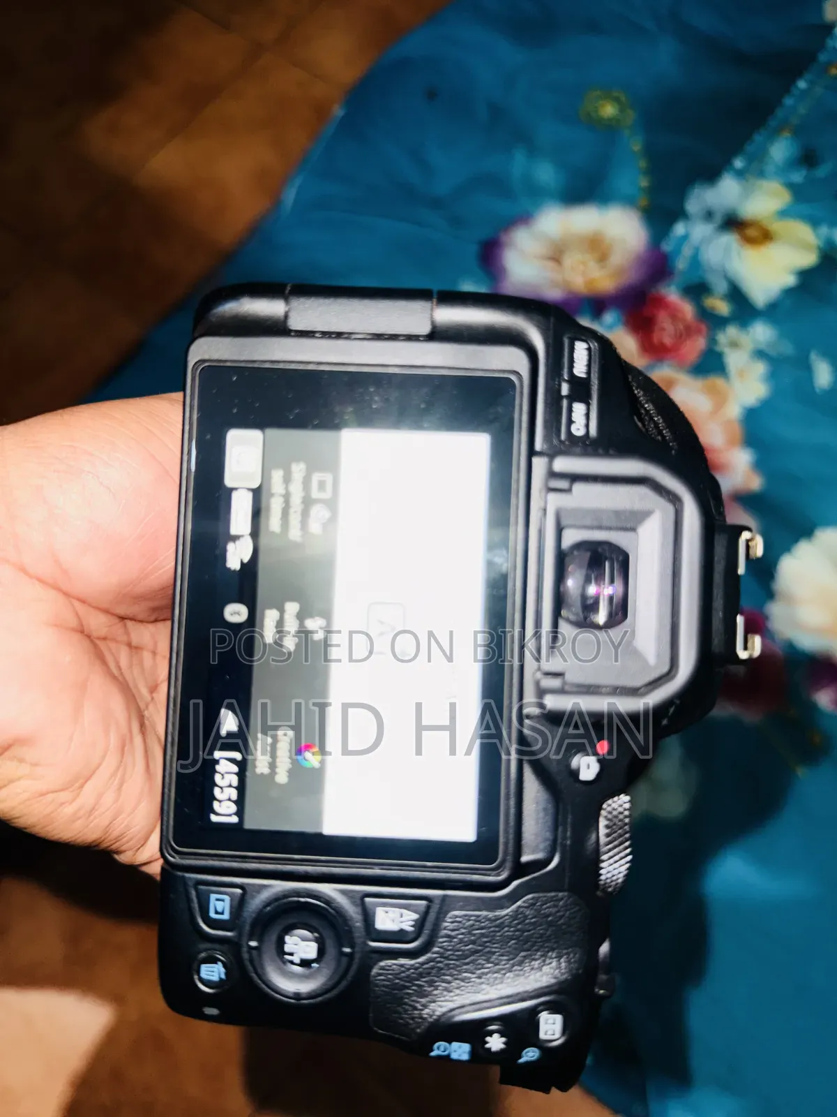Canon EOS 250 D