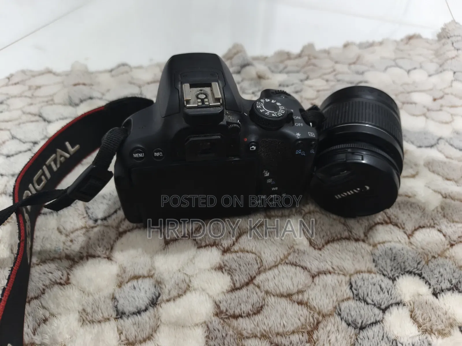 DSLR Camera Canon 700D