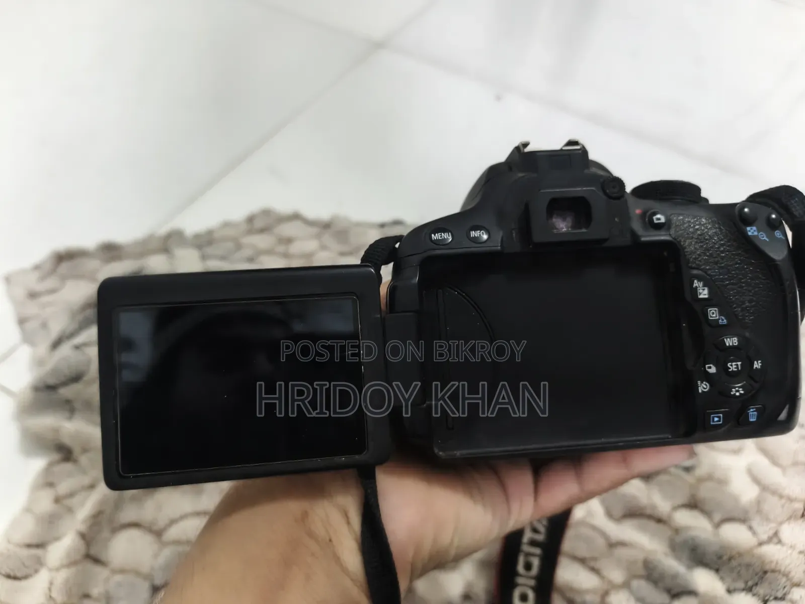 DSLR Camera Canon 700D