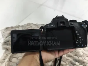 DSLR Camera Canon 700D