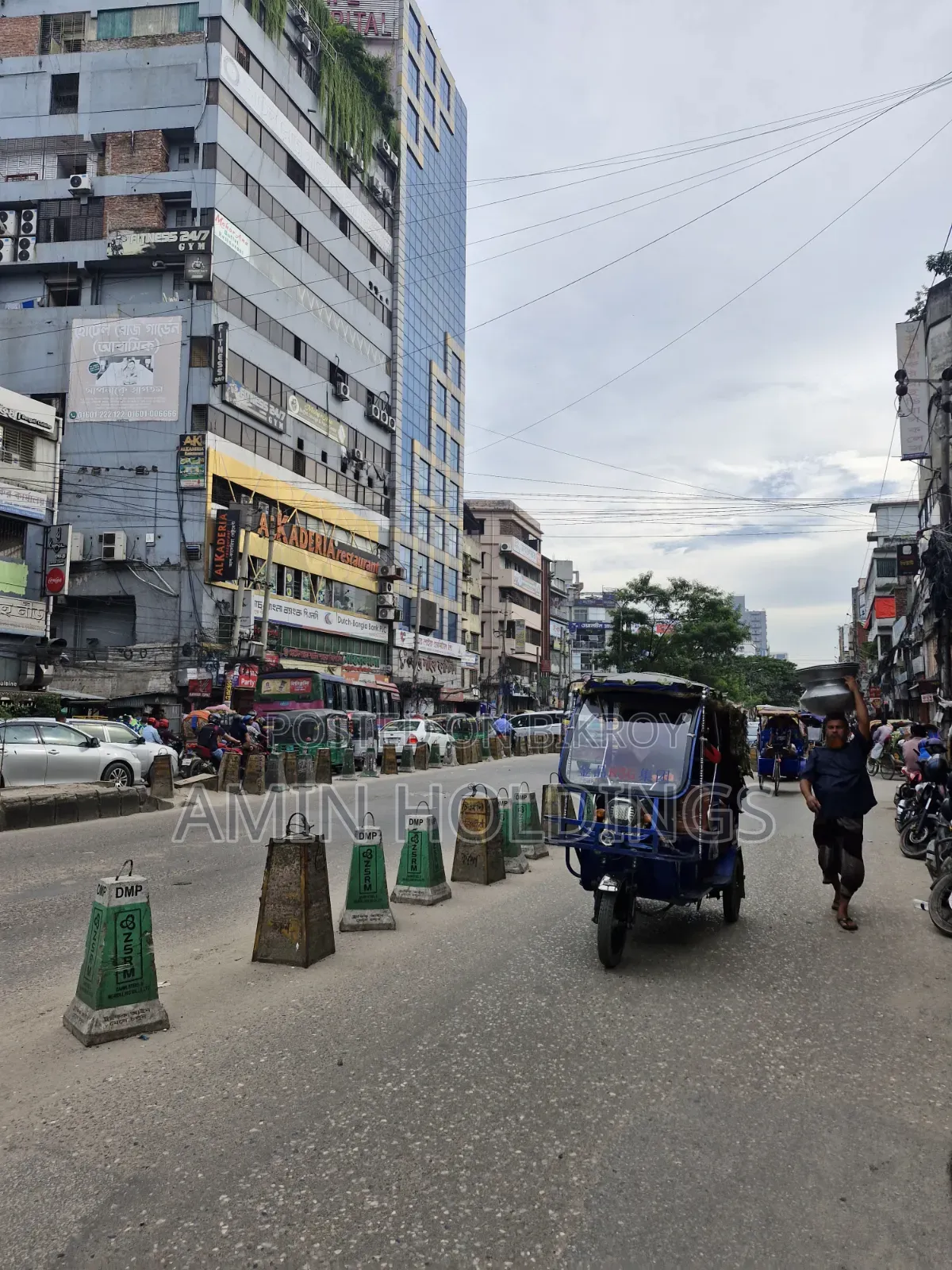 Commercial building for sale on 1.3 kathas of land with Rampura main road