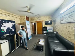1820 Square Feet Exclusive Office Space in Gulshan 1