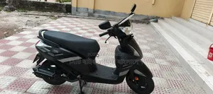 হিরো ২০২৫ কালো